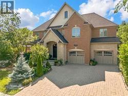 32 PENNSYLVANIA Crescent  Kitchener, ON N2P 2S5
