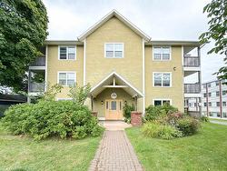 5 154 Cumberland Street  Charlottetown, PE C1A 5C4