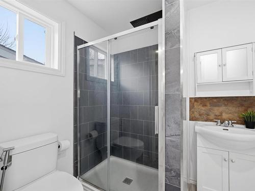 40 Gateway Road, Halifax, NS - Indoor Photo Showing Bathroom