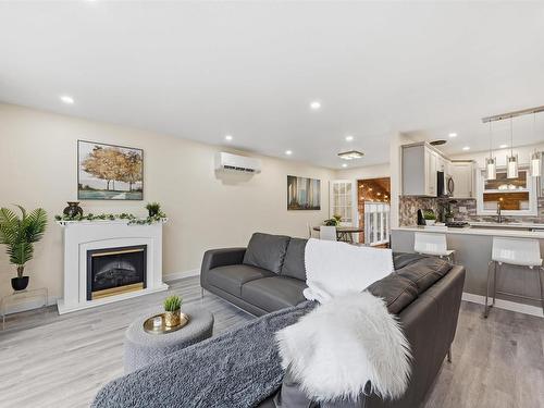 40 Gateway Road, Halifax, NS - Indoor Photo Showing Living Room With Fireplace