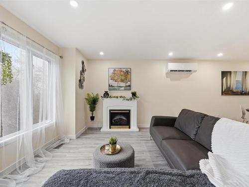 40 Gateway Road, Halifax, NS - Indoor Photo Showing Living Room With Fireplace