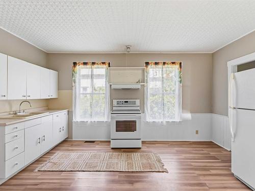 4770 Highway 1, Weymouth, NS - Indoor Photo Showing Kitchen