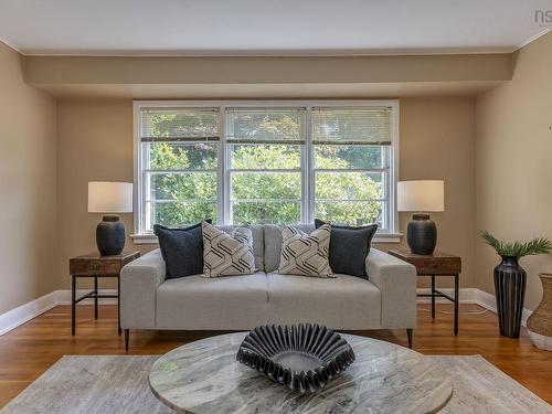 2821 Ralph Devlin Drive, Halifax, NS - Indoor Photo Showing Living Room
