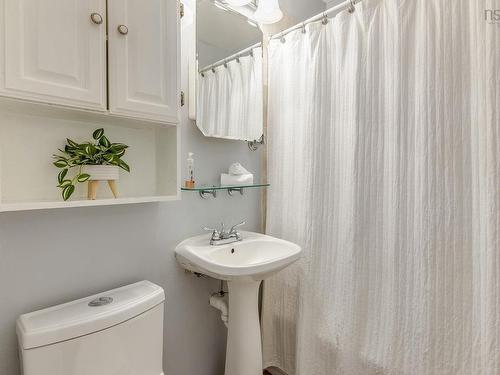 2821 Ralph Devlin Drive, Halifax, NS - Indoor Photo Showing Bathroom