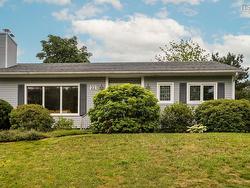 22 Kent Road  Kentville, NS B4N 2P1