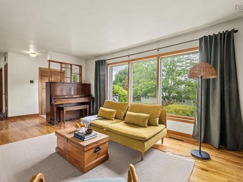 22 Kent Road, Kentville, NS - Indoor Photo Showing Living Room
