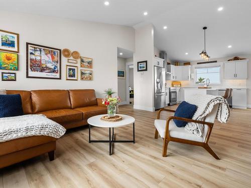21 Waters Edge Lane, Cornwall, PE - Indoor Photo Showing Living Room