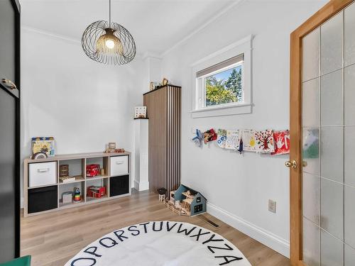 4 Maplewood Drive, Halifax, NS - Indoor