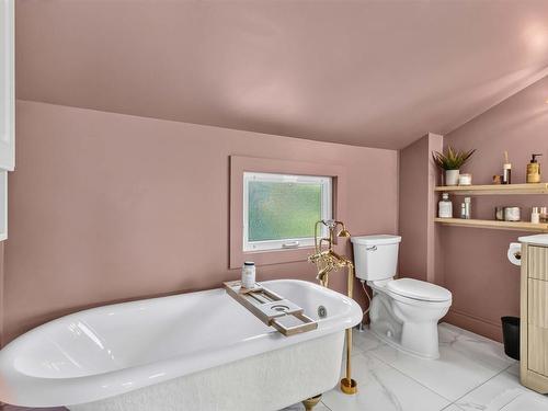 4 Maplewood Drive, Halifax, NS - Indoor Photo Showing Bathroom