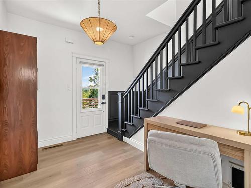 4 Maplewood Drive, Halifax, NS - Indoor