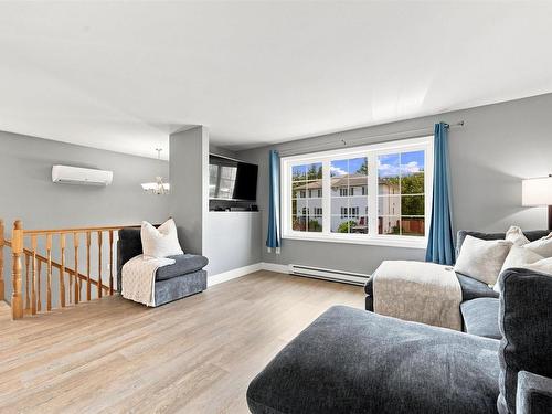 28 Sovereign Crescent, Westphal, NS - Indoor Photo Showing Living Room