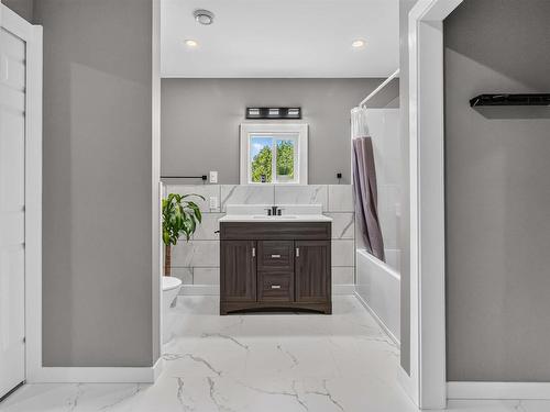 3597 Highway 14, Windsor Forks, NS - Indoor Photo Showing Bathroom