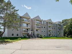 303 51 River Lane  Bedford, NS B4A 3Y8