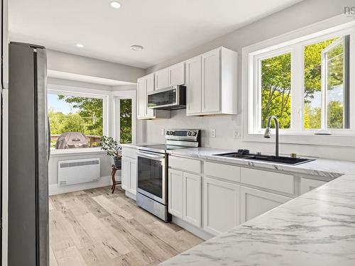 125 Appian Way, Dartmouth, NS - Indoor Photo Showing Kitchen