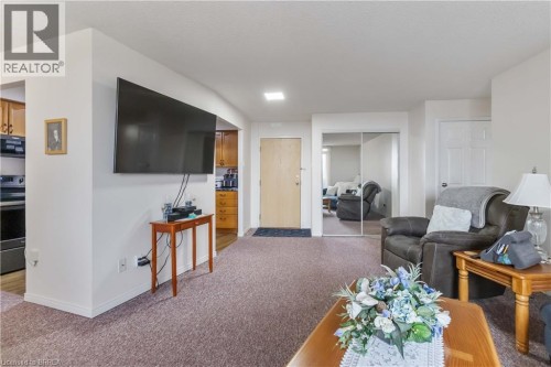 9 Bonheur Court Unit# 506, Brantford, ON - Indoor