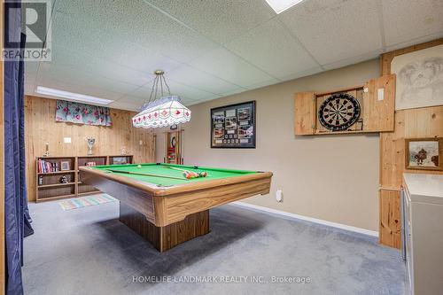 8 Closs Square, Aurora, ON - Indoor Photo Showing Other Room