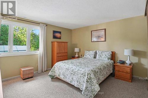 Primary Bedroom - 1078 Alenmede Crescent, Ottawa, ON - Indoor Photo Showing Bedroom