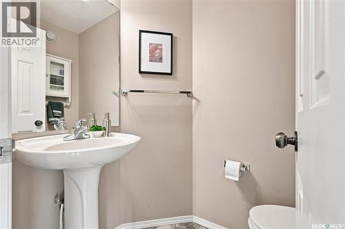 311 Lashyn Cove, Saskatoon, SK - Indoor Photo Showing Bathroom