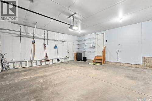 311 Lashyn Cove, Saskatoon, SK - Indoor Photo Showing Garage