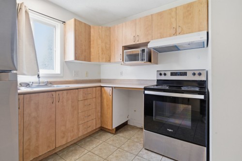 Kitchen - 2-161 Boul. Louise-Campagna, Gatineau (Hull), QC - Indoor Photo Showing Kitchen With Double Sink