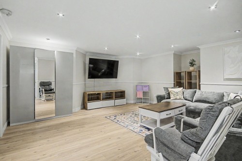 Family Room - 50 Rue Lefort, Saint-Jean-Sur-Richelieu, QC - Indoor Photo Showing Living Room