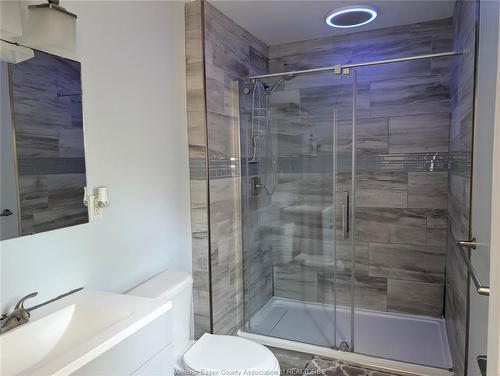 868 Elm, Windsor, ON 