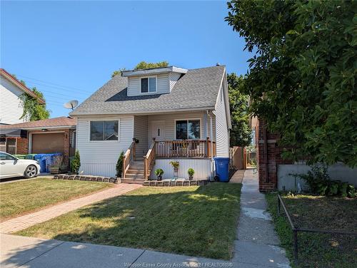 868 Elm, Windsor, ON 