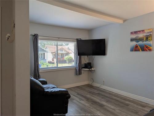 868 Elm, Windsor, ON 