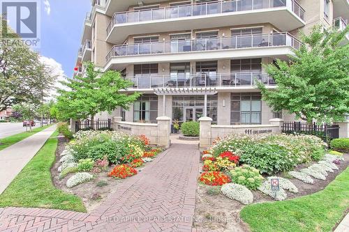 519 - 111 Civic Square Gate, Aurora, ON - Outdoor With Balcony