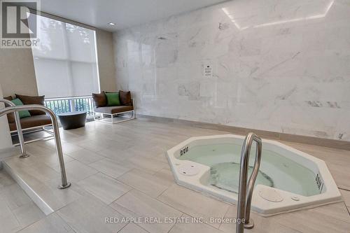 519 - 111 Civic Square Gate, Aurora, ON - Indoor Photo Showing Other Room