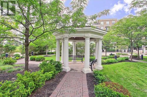 519 - 111 Civic Square Gate, Aurora, ON - Outdoor