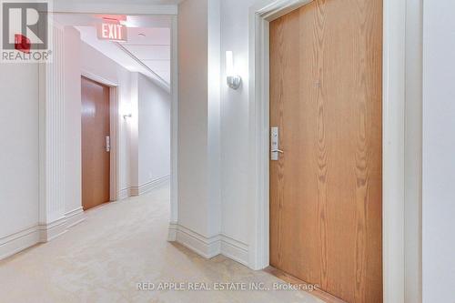 519 - 111 Civic Square Gate, Aurora, ON - Indoor Photo Showing Other Room