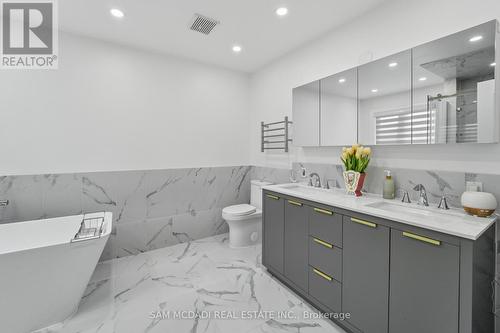 3071 Bayberry Drive, Mississauga, ON - Indoor Photo Showing Bathroom
