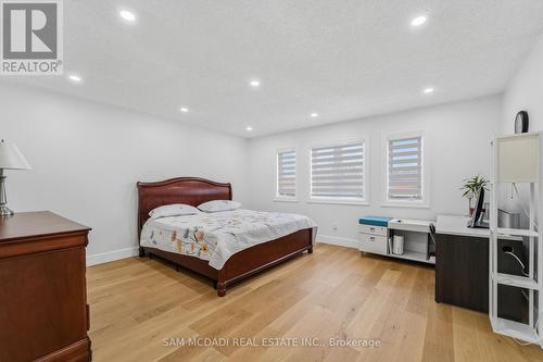 3071 Bayberry Drive, Mississauga, ON - Indoor Photo Showing Bedroom