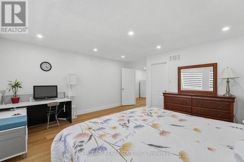 3071 Bayberry Drive, Mississauga, ON - Indoor Photo Showing Bedroom