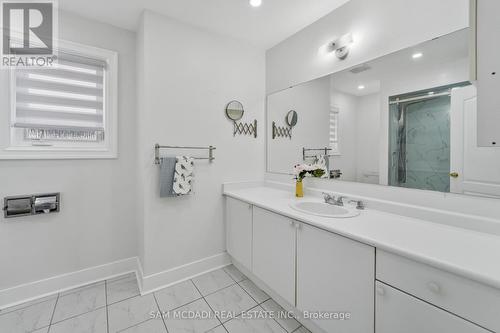 3071 Bayberry Drive, Mississauga, ON - Indoor Photo Showing Bathroom