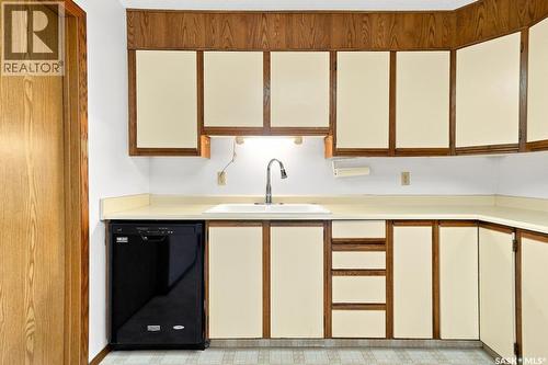 203 918 Argyle Avenue, Saskatoon, SK - Indoor Photo Showing Kitchen