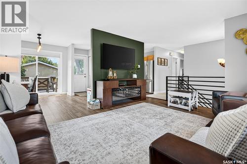 951 Holdsworth Crescent, Moose Jaw, SK - Indoor Photo Showing Living Room