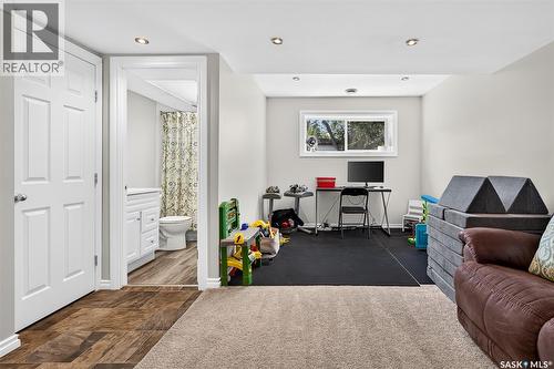 951 Holdsworth Crescent, Moose Jaw, SK - Indoor