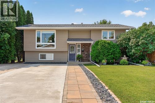 951 Holdsworth Crescent, Moose Jaw, SK - Outdoor