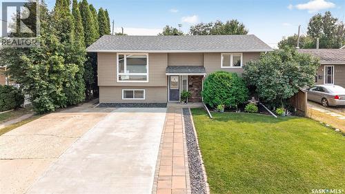 951 Holdsworth Crescent, Moose Jaw, SK - Outdoor