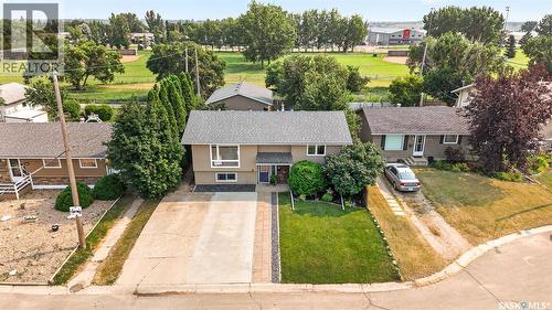 951 Holdsworth Crescent, Moose Jaw, SK - Outdoor
