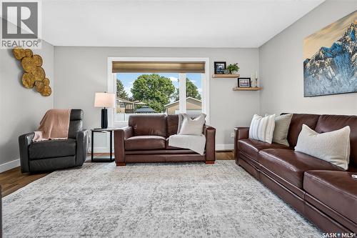 951 Holdsworth Crescent, Moose Jaw, SK - Indoor Photo Showing Living Room