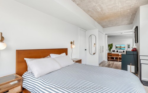 704-50 Camden Street, Toronto, ON - Indoor Photo Showing Bedroom