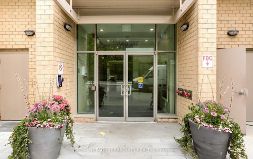 704-50 Camden Street, Toronto, ON - Outdoor