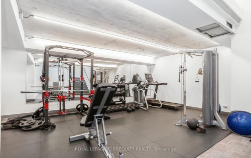 704-50 Camden Street, Toronto, ON - Indoor Photo Showing Gym Room