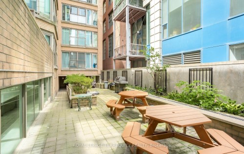 704-50 Camden Street, Toronto, ON - Outdoor