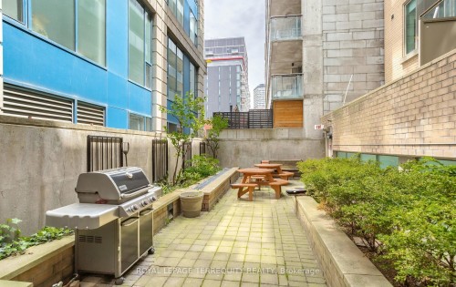 704-50 Camden Street, Toronto, ON - Outdoor