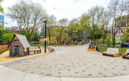 704-50 Camden Street, Toronto, ON - Outdoor