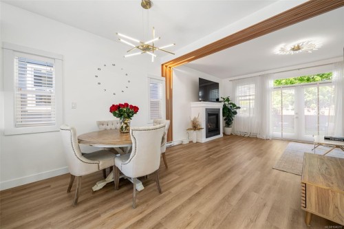 #105-1950 John Rd, Sidney, BC 